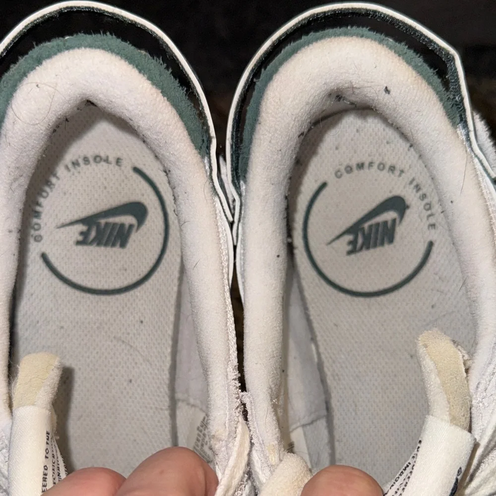 Nike Wmns Waffle Debut Vintage 'White Vintage Green' - Picture 5 of 8